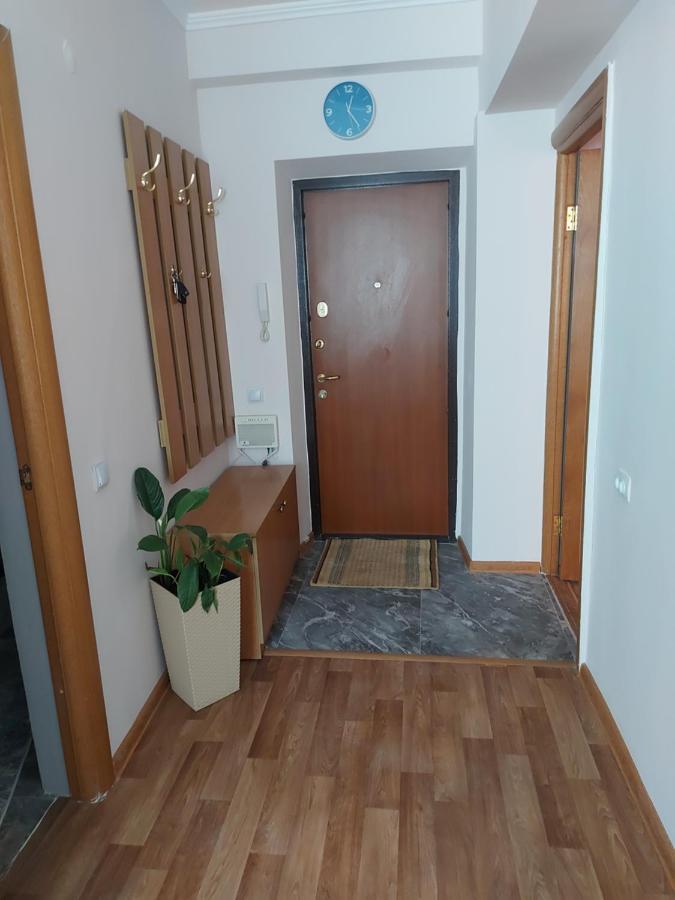 Flat Apartment *